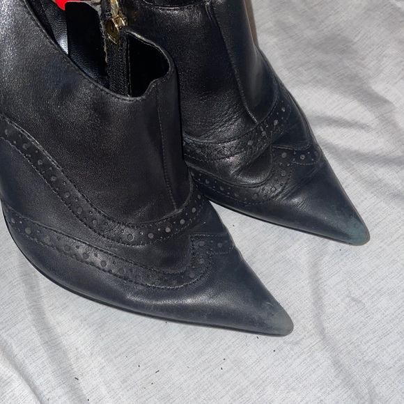 GUESS Heels - Picture 3 of 9